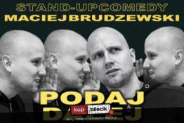 Świnoujście Wydarzenie Stand-up Maciej Brudzewski w nowym programie "Podaj dalej"